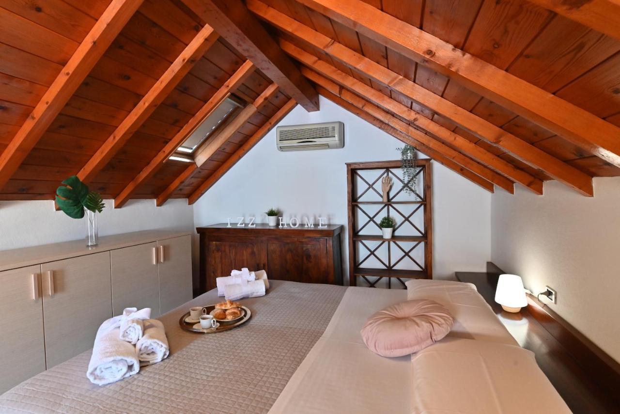 Izzhome Full Center Terrace Кальярі Екстер'єр фото