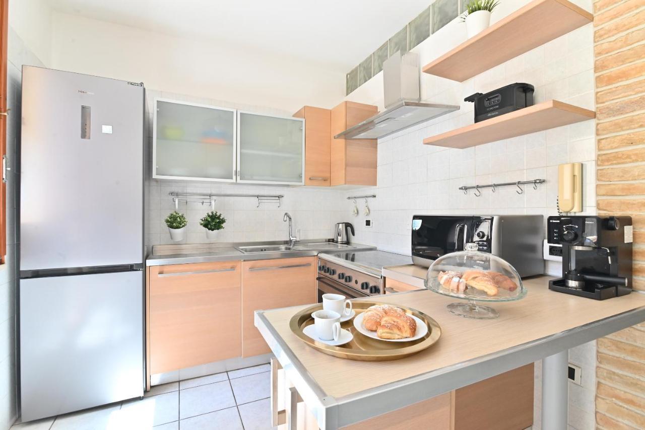 Izzhome Full Center Terrace Кальярі Екстер'єр фото