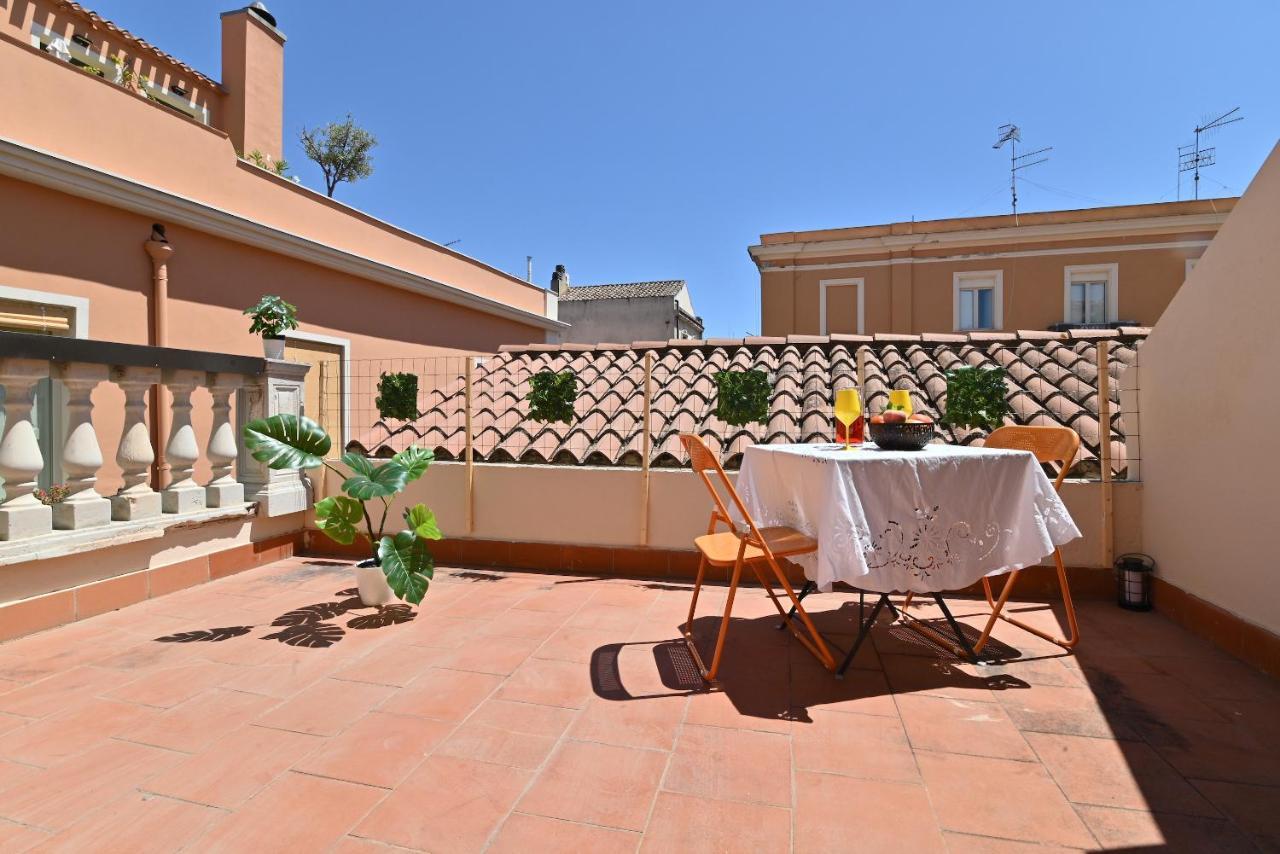 Izzhome Full Center Terrace Кальярі Екстер'єр фото